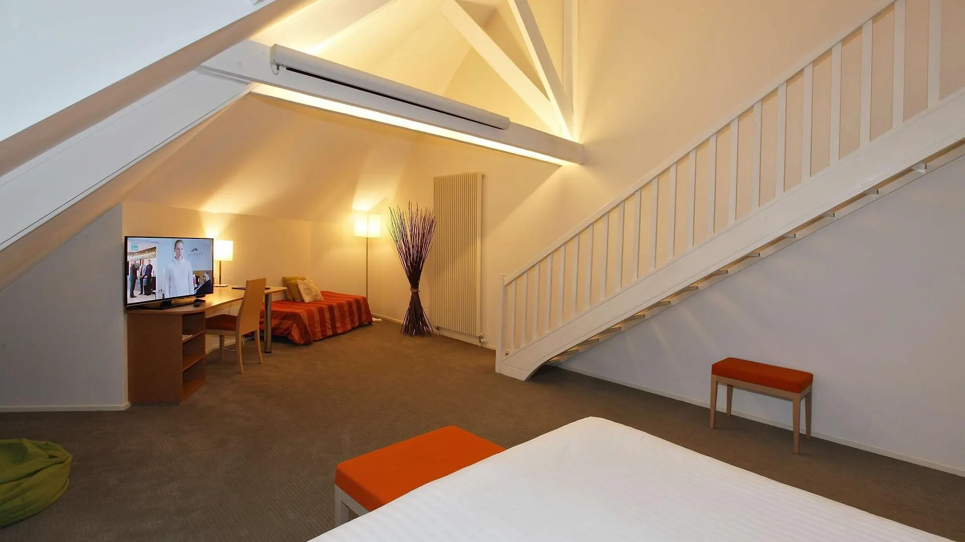 Best Western Plus L'Oree Paris Sud Saulx-les-Chartreux Hotel
