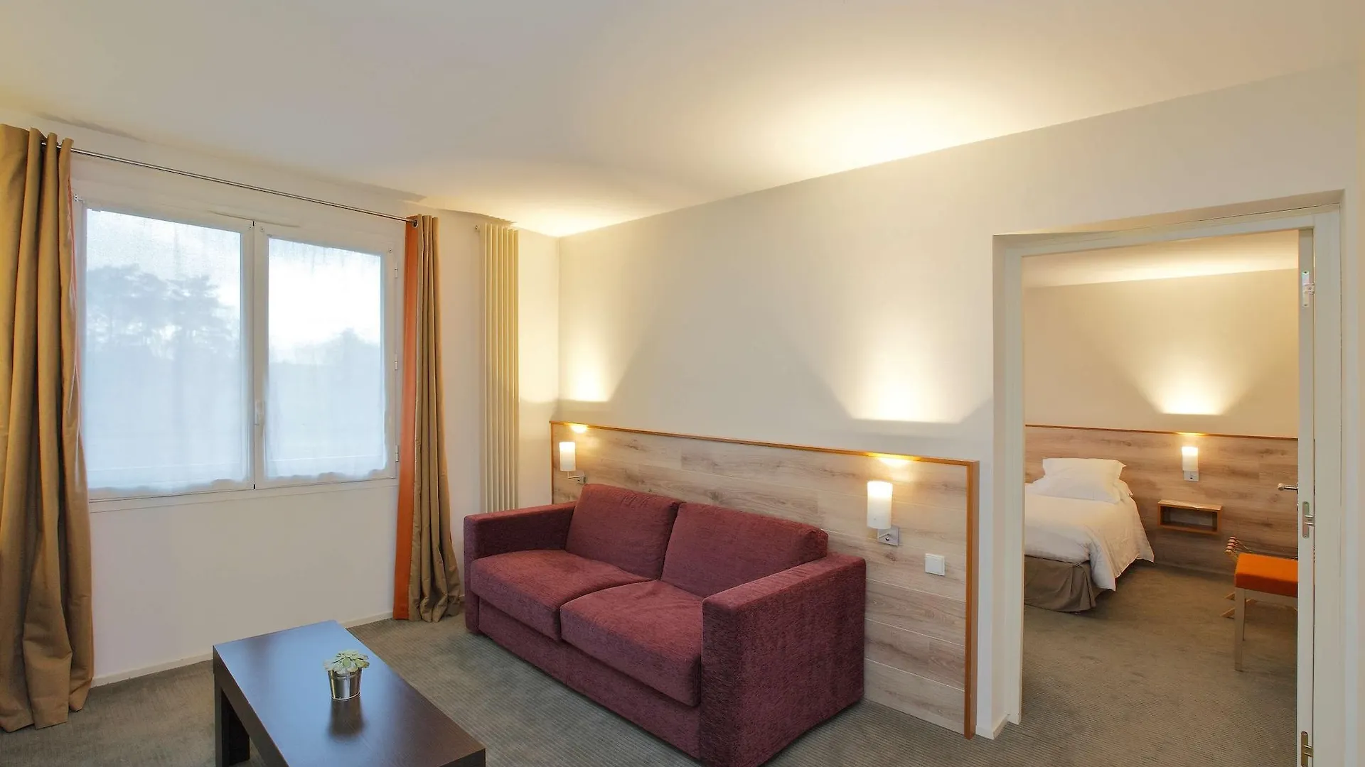 Best Western Plus L'Oree Paris Sud Saulx-les-Chartreux Hotel