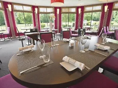 Best Western Plus L'Oree Paris Sud Saulx-les-Chartreux Hotel