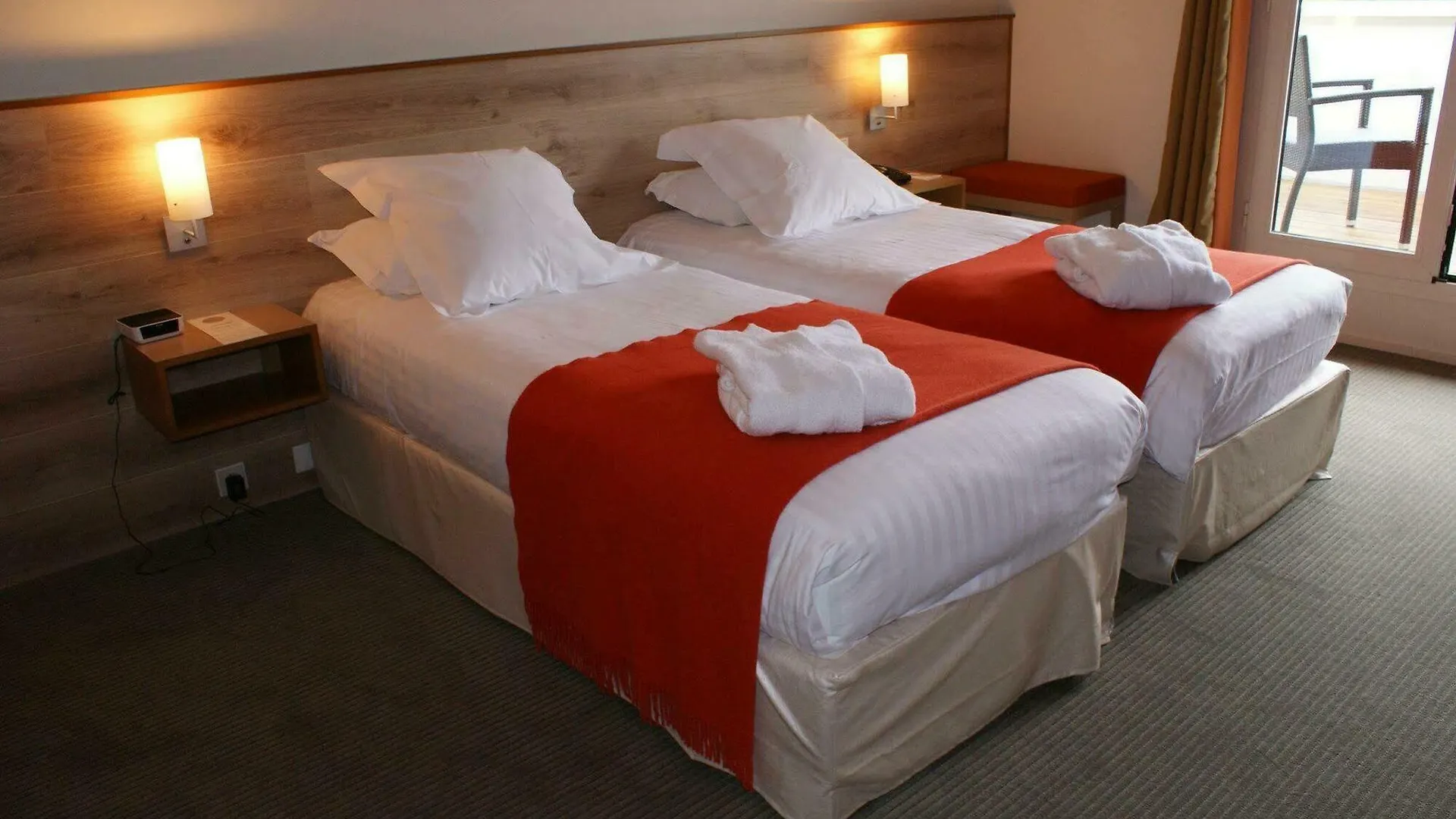 Best Western Plus L'Oree Paris Sud Saulx-les-Chartreux Hotel